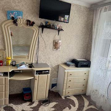 Продам трьохкімнатну квартиру на цем. Посьолку