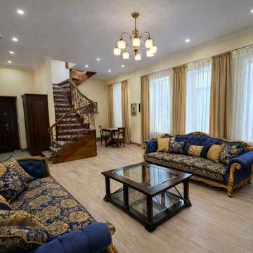 Продаж 5кім. квартира 320м2, тераса, центр Києва