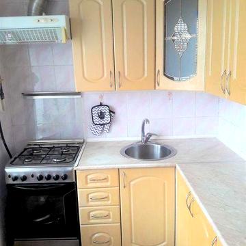 Продам квартиру вул. Ю.Здановської ст. м. Голосіївська пішки 10хвилин!