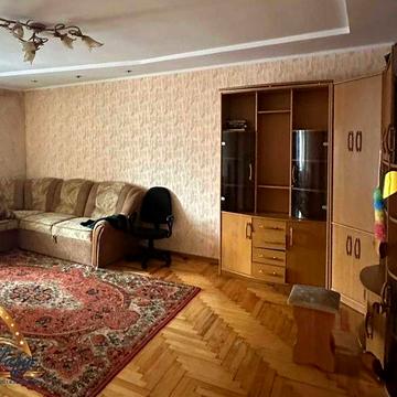 2-кімнатна на Лахтинській цегла, 5 поверх