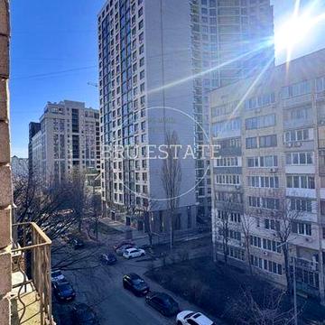 БЕЗ % Продаж квартири  вул Тютюнника Барбюса Печерськ Палац України