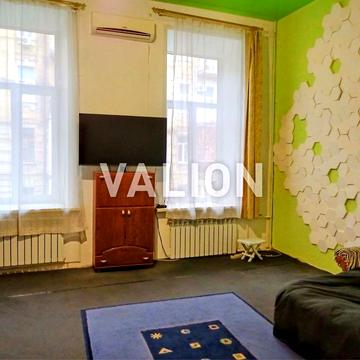 Продаж 2 кімнатної квартири, Богдана Хмельницького 10а, центр