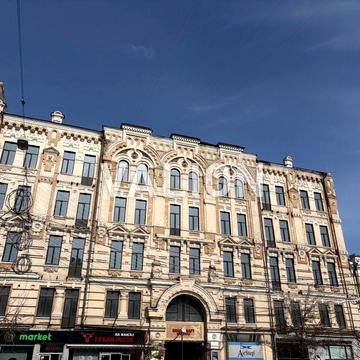 Продаж 2 кімнатної квартири, Богдана Хмельницького 10а, центр