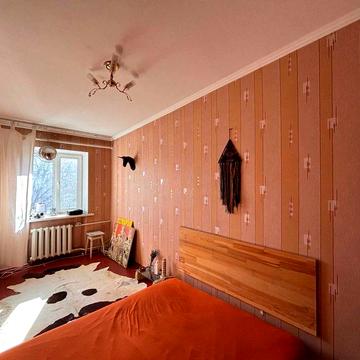 Продам 2 кімнатну квартиру на Подолі поряд  ст.м Тараса Шевченка