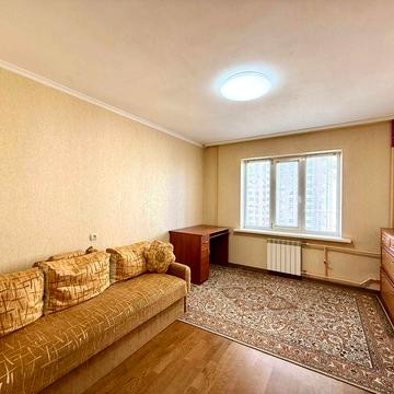 Без комісії Продам 3 кімнат квартира вул.Драгоманова 40Б метро Позняки