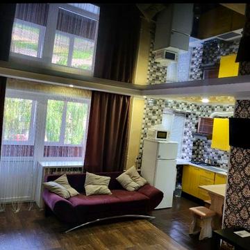 Продам квартиру трехкімнатну ,центер