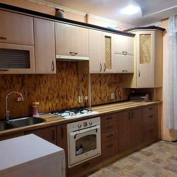 Продам 2 км.кв.вул.Галицька АТБ Новобудова не вуглова світла є  гараж