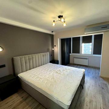 Дизайнерська євро2-кімнатна квартира по вул. Соломʼянська 10, ЦЕНТР