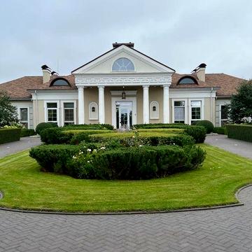 Розкішна резиденція с. Вороньків: басейн, SPA, парк та приватність