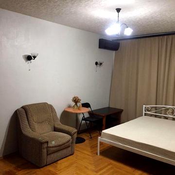 Оренда 1 к кв метро Печерська вул Дорошенко 61А