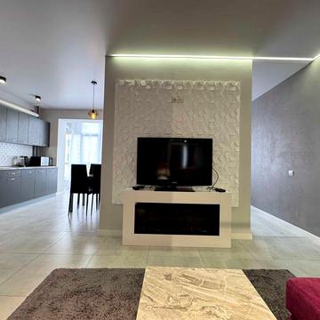 оренда 1-к ЦЕНТР Височана 18 МІСТЕЧКО ЦЕНТРАЛЬНЕ . Вільна . Ключі.