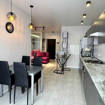 оренда 1-к ЦЕНТР Височана 18 МІСТЕЧКО ЦЕНТРАЛЬНЕ . Вільна . Ключі.