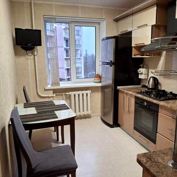 Аренда 2 комн.кв.Черемушки евроремонт