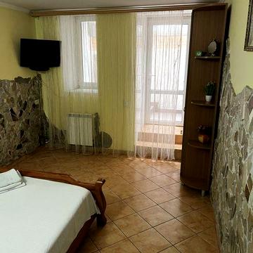 Студія в цоколі Вознесенський провулок