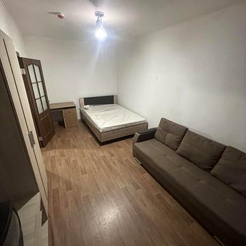 Бориса Гмирі вул., 12-Б