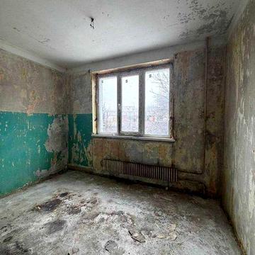 Is3 Продам 1к квартиру Гв.Широнинцев 84,3\16 под ремонт 16000.Торг.