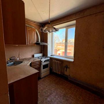 Продаж 2-кімнатної квартири район центрального ринку ( політех)