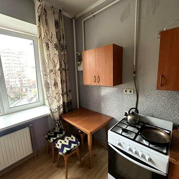 Однокімнатна по вул. Виговського центральний парк