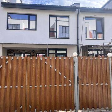 Продам Таунхаус з ремонтом.