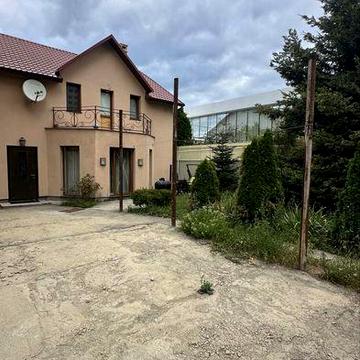 Сдам на Длительно Дом 3 спальни+ кухня студия/Барбекю/улГлинки28А