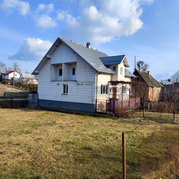 будинок , с Дідилів 25км від Львова, київська траса