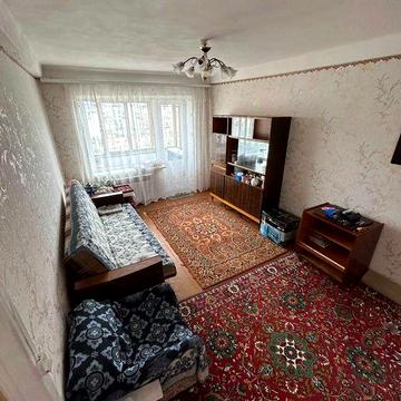 Продаж 2-кімнатна квартира, центр Канева