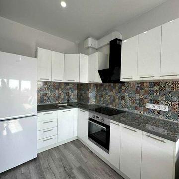 Сдам 1 комнатную  квартиру в ЖК Приморские Сады