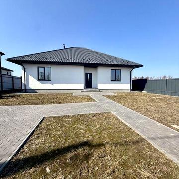 Сучасний будинок з ремонтом у Дмитрівці