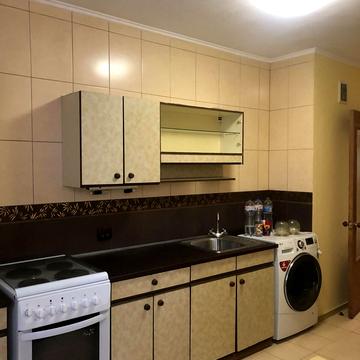 Павла Тичини просп., 6