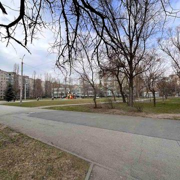 Продам 1-к квартиру ж/м Красный камень