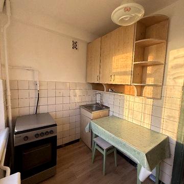 Продам 2-кімнатну роздільну кв, Харківське шосе 8/1, Дарницька пл.