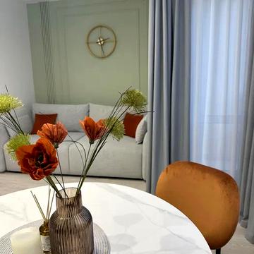 Практична вул., 1