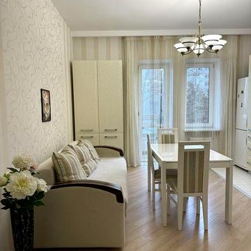 Светлая квартира в ЖК Зеленый Мыс