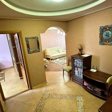 Сдаётся 2-комнатная квартира в центре города