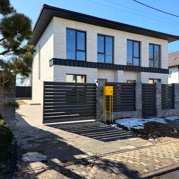 Продаж будинку з підвалом газ пішки Лійцей 1 жк Пражський