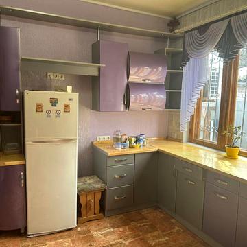 Центр частина будинку в районі Центрального Ринку