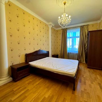 Ділова вул. (Димитрова), 6