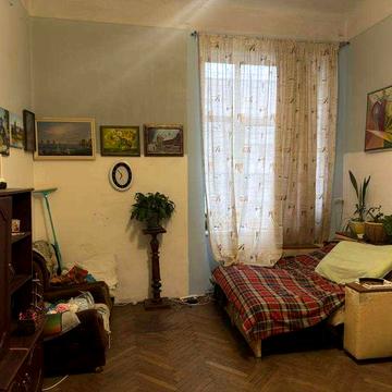 Продаж 2-кімнатої квартири біля Собору Святого Юра вул. Митрополита Андрея