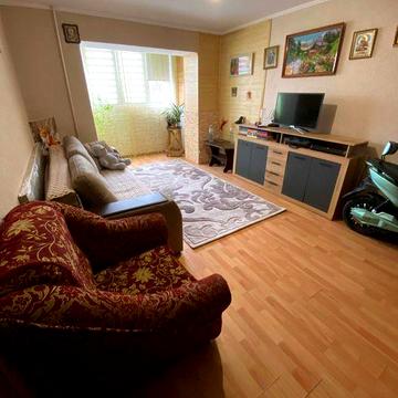 Шикарна 3-ьох кімн. квартира в Чешці з капітальним ремонтом у хорошому районі !