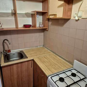 Здається однокімнатна квартира на Духновича центр.