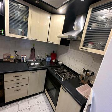 Романа Ратушного вул. (Волгоградська), 33