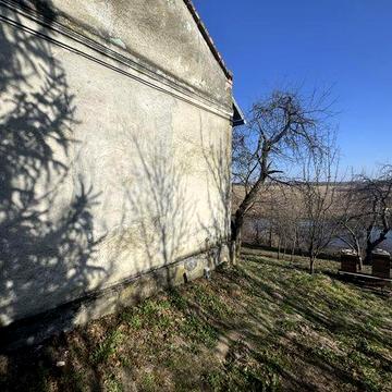 Продаж Цегляного будинку поруч річка