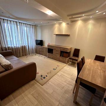 Здається 2-кім. вул. Івасюка 37, метро Мінська -7 хв.пішки.