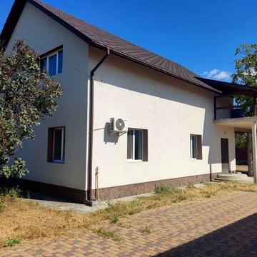 Дом будинок участок, інвертор+батарея , Гнідин, фасад вул Центральна