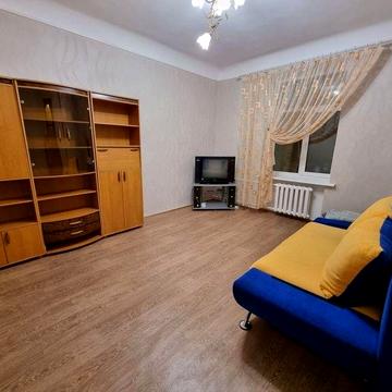 Продам 2х квартиру, Сталинка , ж/д вокзал, сертификат