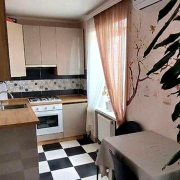 Продається 2 кім квартира Героїв України , 31 школа