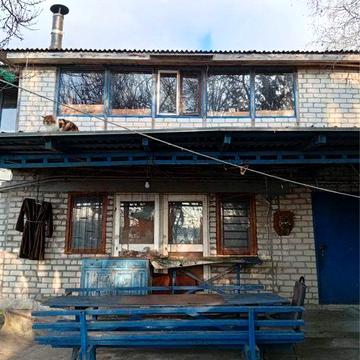 Продається унікальна садиба