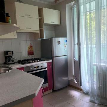 Сдам свою 1к кв двухбалконка центр, ул.Европейская