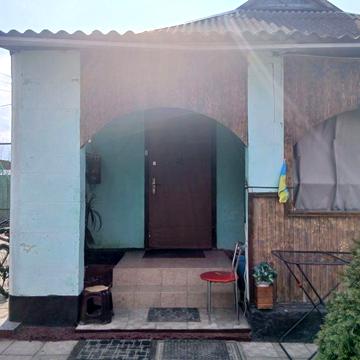 Продам пів будинку, квартирного типу