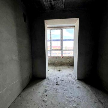 Продаж 1-к квартири, біля міського озера, площею 36 кв.м.